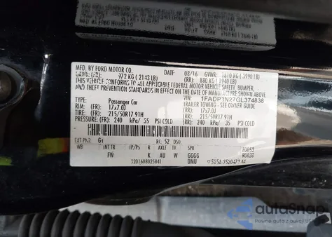 2016 Ford Focus Titanium z USA, uszkodzony, nr VIN 1FADP3N27GL374838